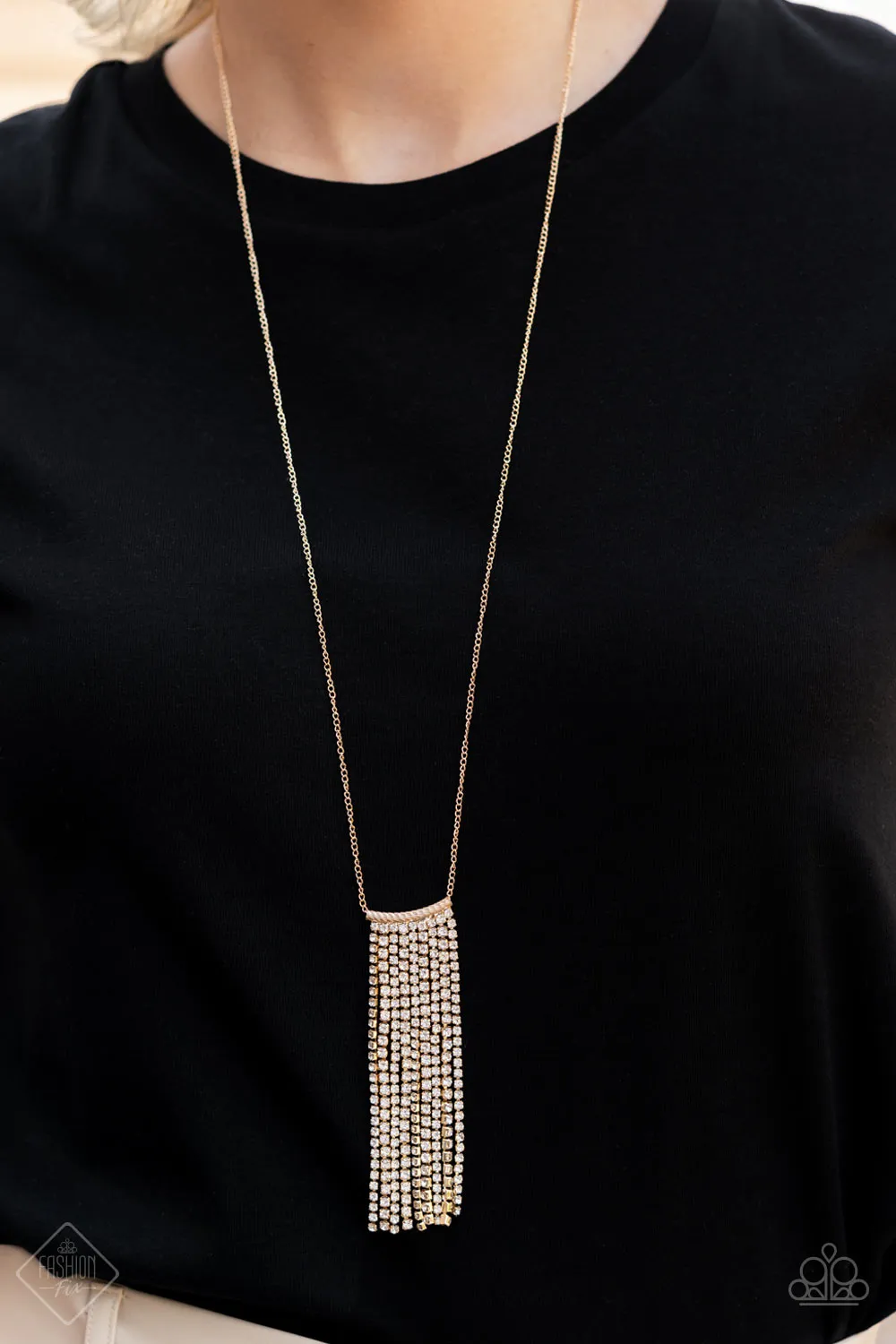 Paparazzi Necklace ~ Stellar Crescendo - Gold Fashion Fix Exclusive